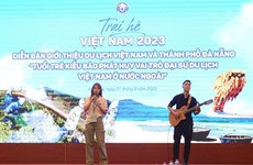 Jóvenes vietnamitas en ultramar - embajadores turísticos del país en el extranjero 