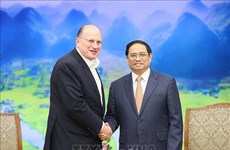 Primer ministro vietnamita recibe al presidente del Grupo HSBC