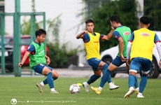 Selección vietnamita de fútbol llega a Tailandia para el Campeonato del Sudeste Asiático