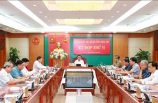 Proponen aplicar medidas disciplinarias a varios funcionarios de provincias vietnamitas