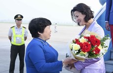 Presidenta del Senado belga llega a Hanoi para iniciar una visita oficial a Vietnam