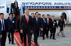Premier de Singapur llega a Hanoi para iniciar su visita oficial a Vietnam
