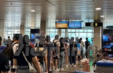 Aeropuerto vietnamita por garantizar calidad de servicios durante asueto por Día Nacional