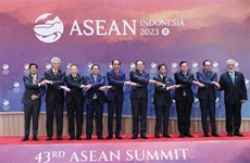 Premier vietnamita asiste a reunión de ASEAN sobre asuntos globales y regionales