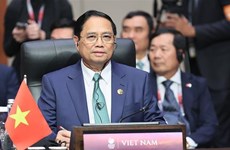 Premier vietnamita asiste a Cumbres de la ASEAN y socios