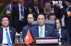 Premier vietnamita asiste a XX Cumbre ASEAN-India y XVIII Cumbre de Asia Oriental