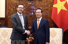 Embajador británico impresionado por la aspiración de desarrollo del pueblo vietnamita