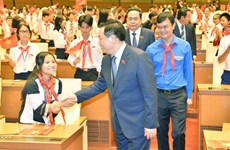 Niños vietnamitas participan en sesión hipotética de la Asamblea Nacional