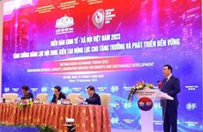 Busca Foro socioeconómico de Vietnam fortalecer fuerza interna de empresas