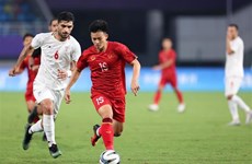 Equipo vietnamita de fútbol sufre derrota ante Irán en ASIAD 2023