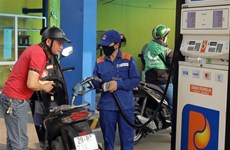 Precios de gasolina en Vietnam se reducen