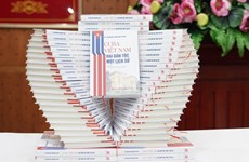 Presentan versión vietnamita del libro “Dos pueblos hermanos-una historia: Cuba y Vietnam”