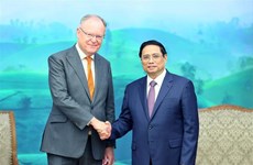 Premier insta a una mayor cooperación con el estado alemán de Baja Sajonia
