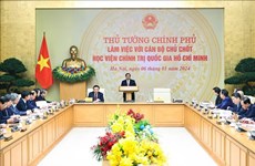 Premier vietnamita visita Academia Nacional de Política Ho Chi Minh