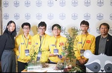 Estudiantes vietnamitas ganan medallas en competencia rusa de química