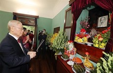Máximo dirigente partidista de Vietnam rinde tributo al Presidente Ho Chi Minh