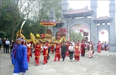 Celebran el Festival Tradicional de la Cueva Hoa Lu 