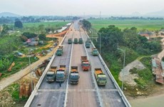 Primer ministro insta a acelerar modernización de autopistas