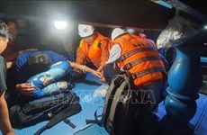 Rescatan a pescador enfermo en el mar de Vietnam