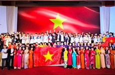 Estudiantes vietnamitas ganan premios en concurso internacional de matemática