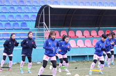 Fútbol femenino de Vietnam se prepara para partido contra Corea del Norte