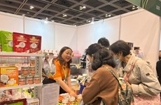 Empresas vietnamitas participan en exposición de comida vegetariana en Hong Kong