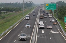 Vietnam emite Decreto sobre gestión de vehículos extranjeros en el país
