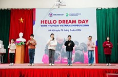 Actividad caritativa beneficia a niños discapacitados en Hanoi