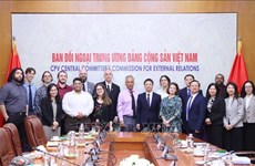 Delegación del Partido Comunista de Estados Unidos concluye visita a Vietnam