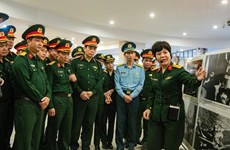 Celebran exposición fotográfica en honor a la victoria de Dien Bien Phu