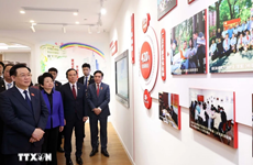 Presidente parlamentario vietnamita visita centro legislativo Hongqiao
