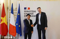 Vietnam y Francia fortalecen cooperación en transporte