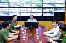Premier visita Centro de mando de Policía y revisa la construcción de casa cultural en Phu Tho
