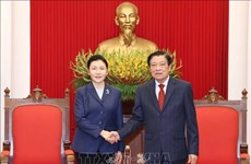 Dirigente vietnamita recibe a ministra de Justicia de China