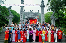 Vietnamitas en ultramar regresan a casa para conmemorar a fundadores de la nación
