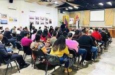 Celebran en Venezuela los 49 años de la Reunificación de Vietnam