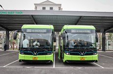 Implementan prueba piloto de autobuses eléctricos de VinBus en Hanoi