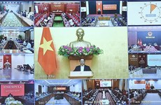 Premier vietnamita preside teleconferencia mensual con localidades
