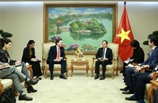 Viceprimer ministro de Vietnam recibe al embajador estadounidense