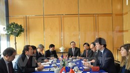 Aumentan Vietnam y Francia cooperación en información y comunicaciones 