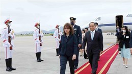 Presidenta de Grecia en Vietnam comienza visita de cuatro días 