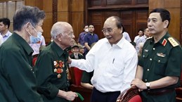 Presidente de Vietnam alaba méritos de mártires y excombatientes