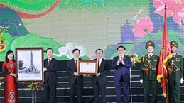 Presidente del Parlamento asiste a ceremonia por 60º aniversario de la ciudad de Vinh