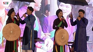 Artista vietnamita mantiene vivas las melodías de canto de dúo de amor 