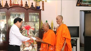 Felicitan a comunidad Khmer en Vietnam con motivo de su fiesta tradicional