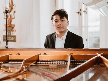 Punto de exclamación habilitar visión Felicitan al finalista vietnamita del concurso internacional de piano  Frédéric Chopin | Cultura-Deporte | Vietnam+ (VietnamPlus)