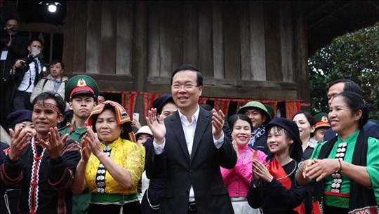 Celebran festival de primavera en homenaje a 54 grupos étnicos de Vietnam