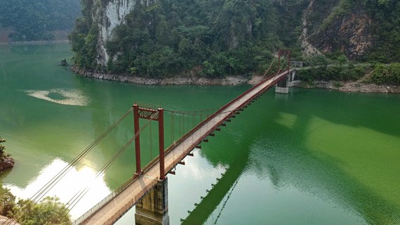 La belleza del lago de Song Da en la provincia vietnamita de Dien Bien