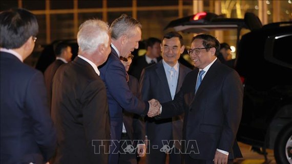 Primer ministro parte de Hanoi para la cumbre ASEAN-UE y gira por países europeos