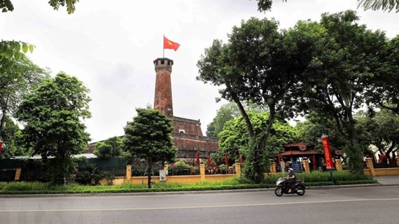 Recorrido por lugares históricos del Día de Liberación de la capital vietnamita